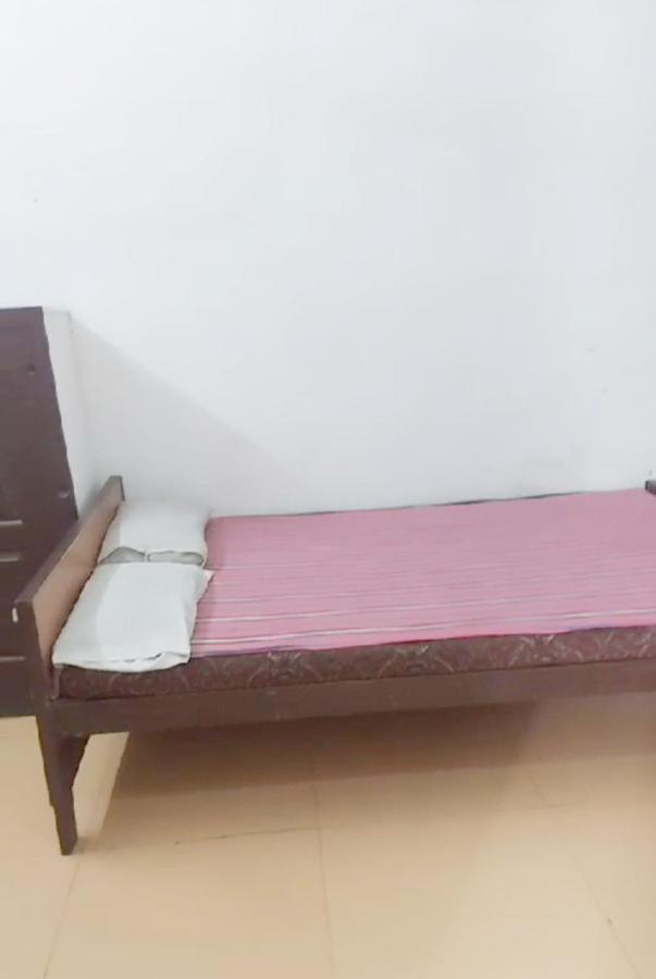 Gandhi Ganaga Guest house Varanasi